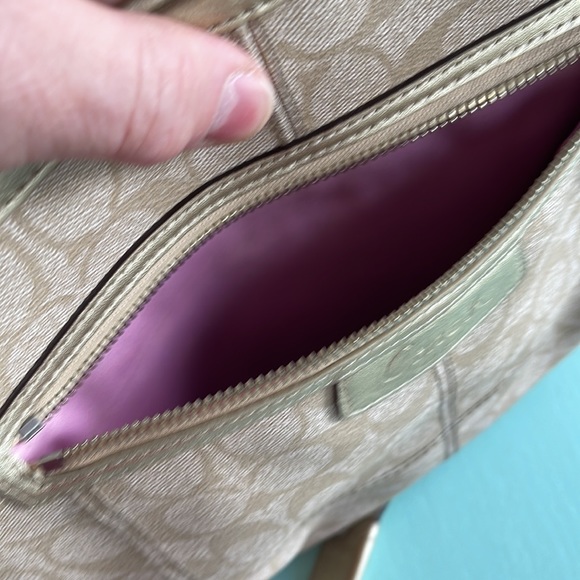 Coach shoulder purse champagne and gold - Picture 5 of 9